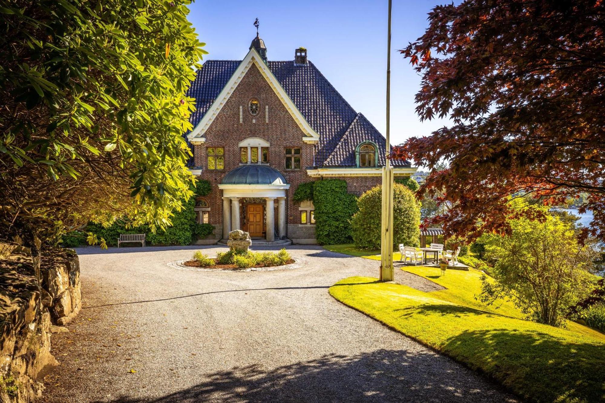 Unique Victorian Villa With Private Coastline Bergen Exterior foto